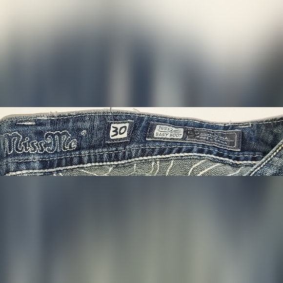 Miss Me JE5124EL Easy Boot Bejeweled Back Pocket Jeans Size 30 Pre-owned - Picture 6 of 8